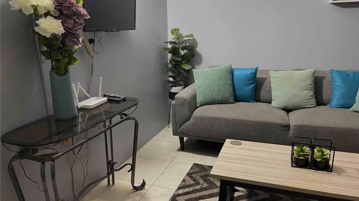Eden Gardens Apartment | Modern Cozy 1BR Stay in New Kingston