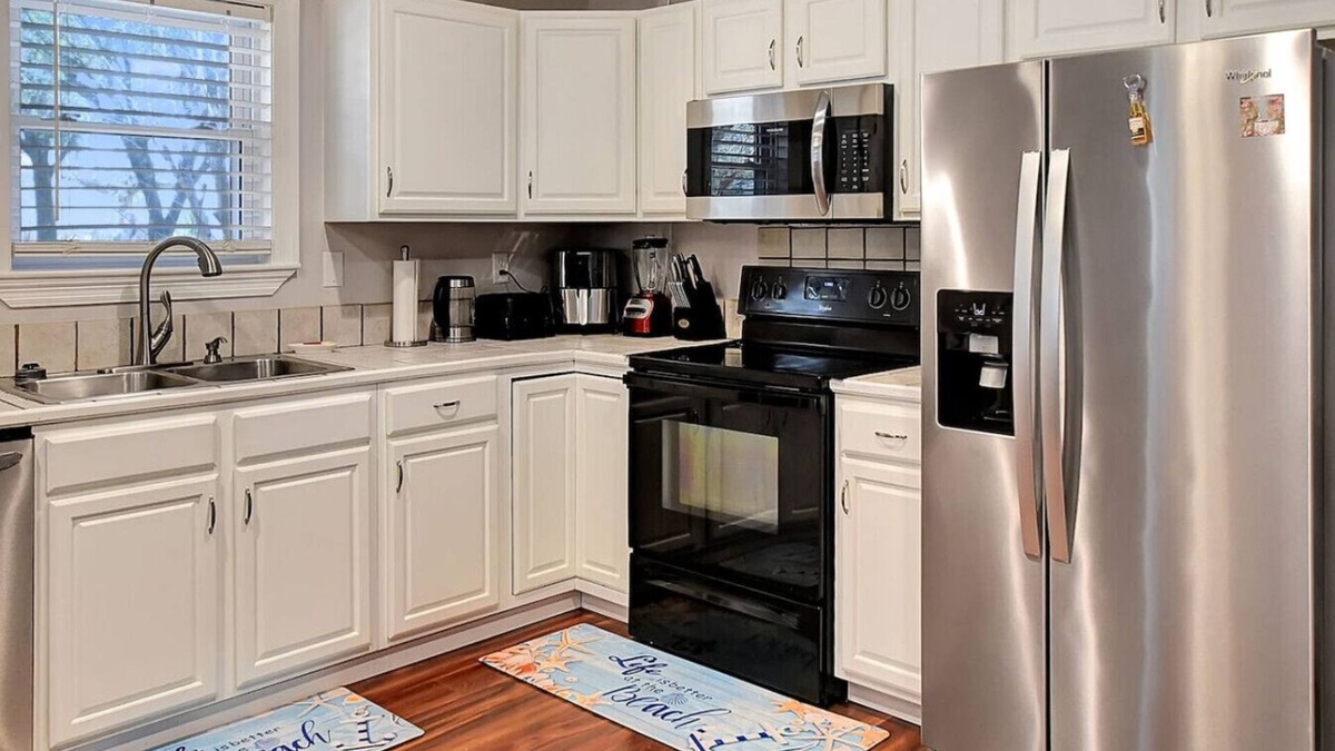 Kreole House | Modern & Cozy 3BR/2BA Netflix Big Parking