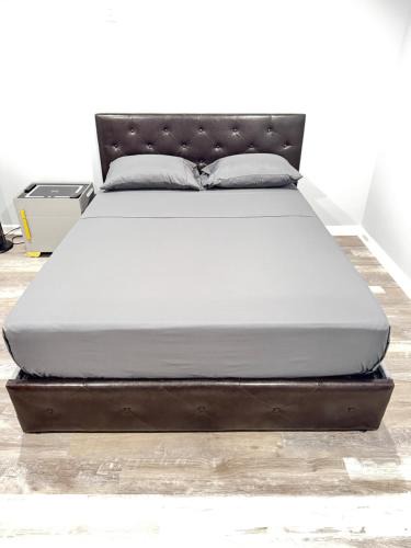 Watchung House | Modern & Cozy Bedroom with Smart TV, Perfect for Relaxing Getaways