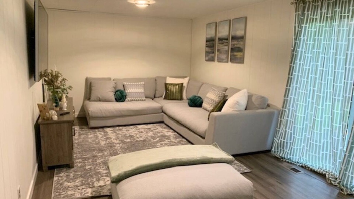 Northeast Bellevue House | Modern & Cozy Bellevue Home, Ideal for Families & Business