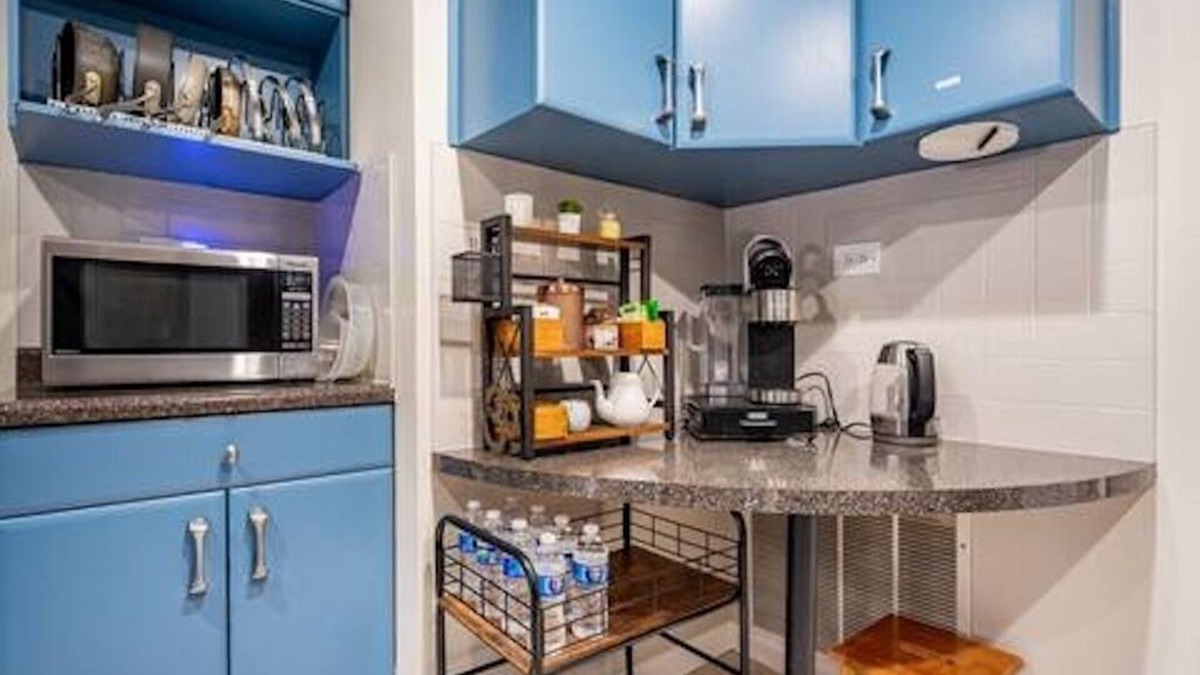 Ravenswood Apartment | Modern, Cozy & Chic 2 BR/1BA Apartment in Lincoln Square/Ravenswood, Chicago, IL