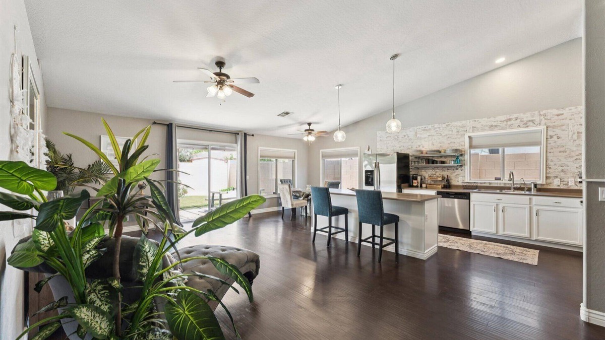 Castlegate House | Modern & Cozy House With Salt Pool & Baja Deck In San Tan Valley