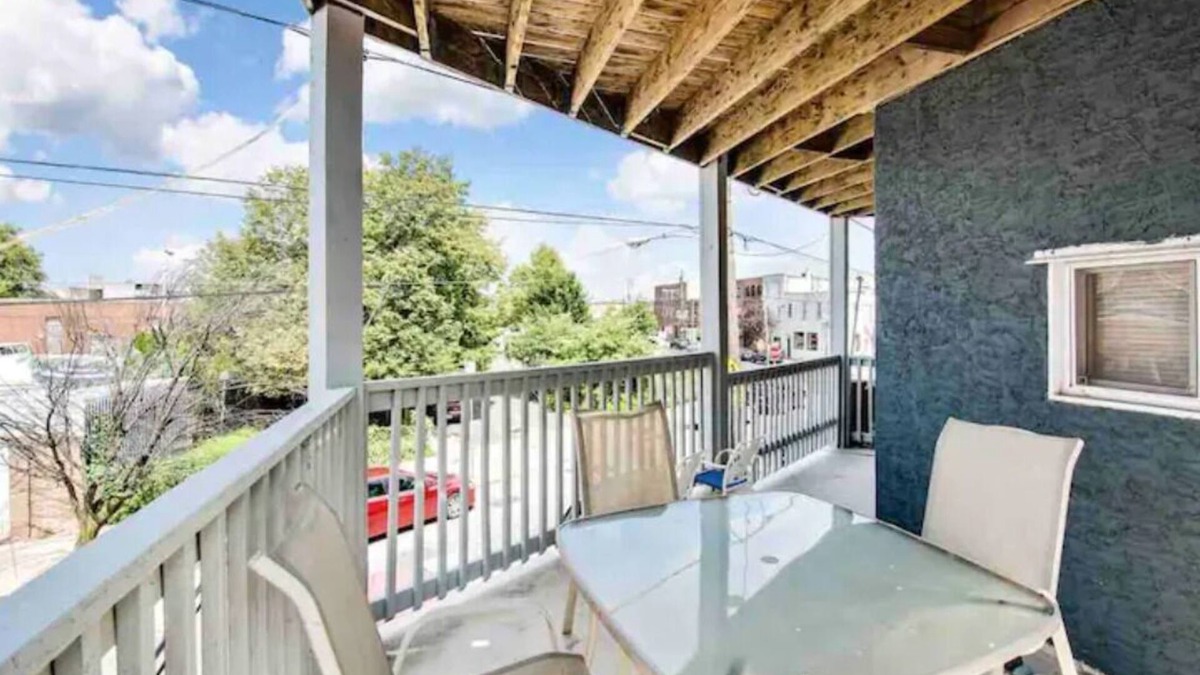 Passyunk Square Apartment | Modern Cozy Huge Balcony in Heart of Passyunk