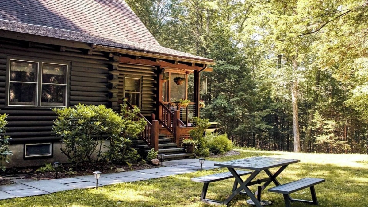 Stone Ridge Cabin | Modern, Cozy, Idyllic Log Cabin Secluded on 6 Serene Acres