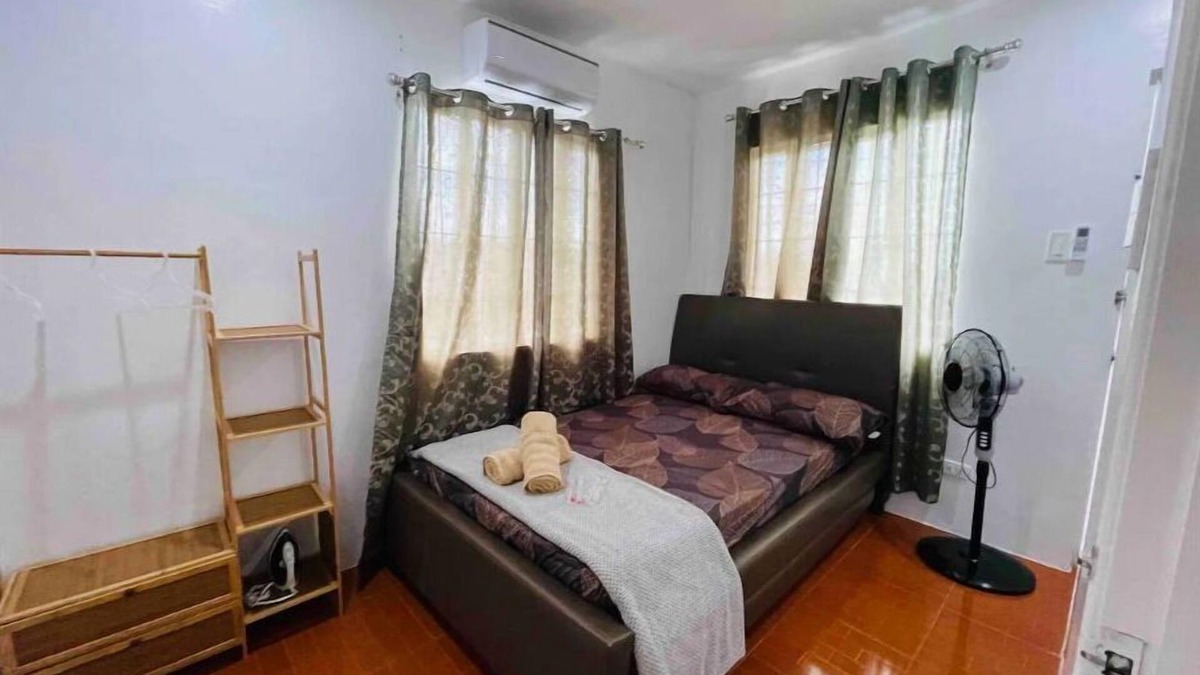 Silang House | Modern Cozy Vacation house 3BR Near Tagaytay & Nuvali