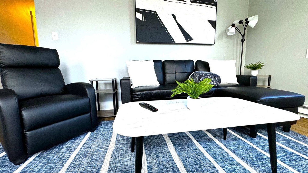 Wilmington Apartment | Modern Cozy walk up with King Bed