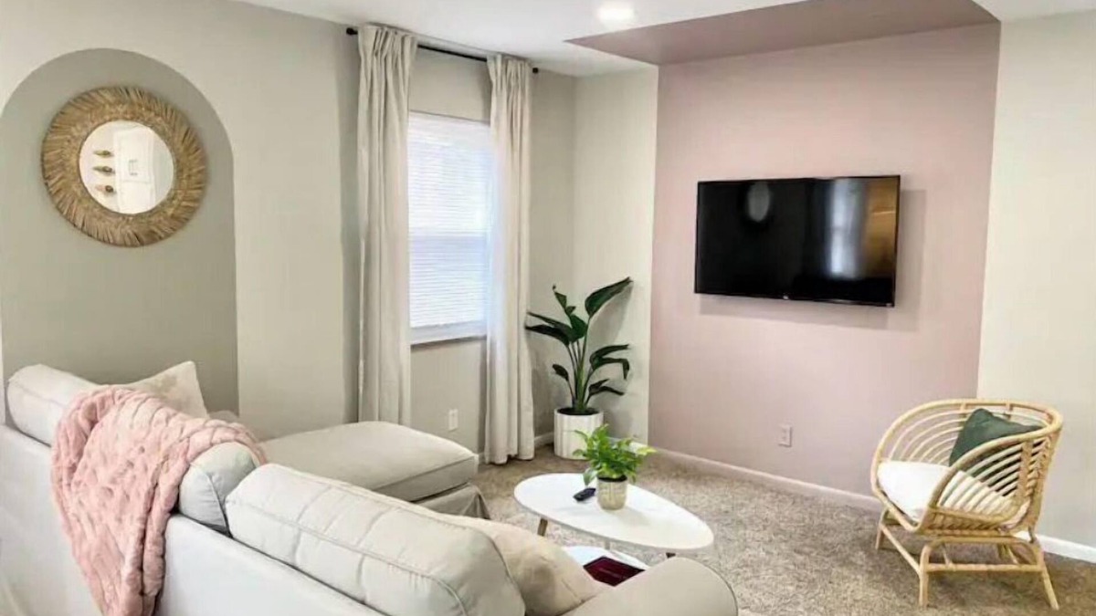 Grandview Heights Apartment | Modern Deco Flat - Mins to Everything❕