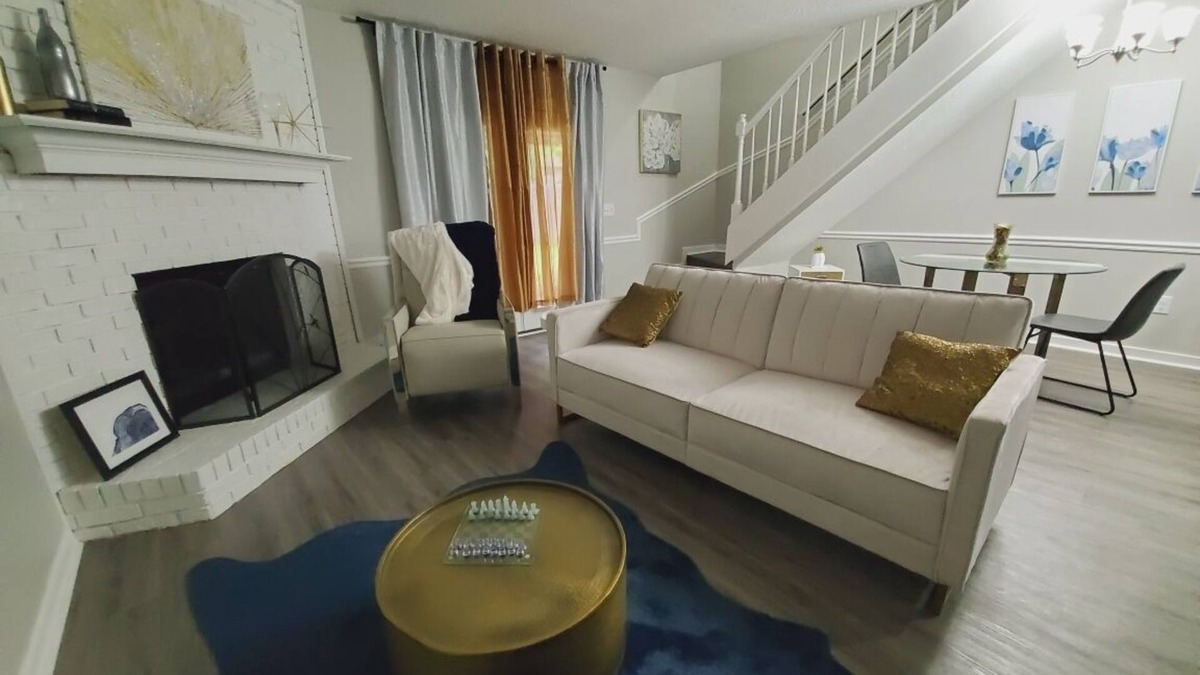 Tougaloo House | Modern Designer Townhouse | Ideal for Long Term Executive Stays