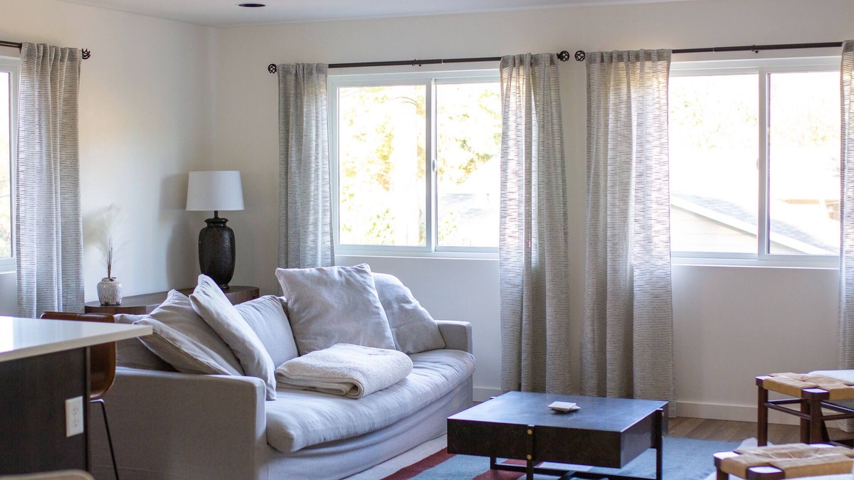 Bozeman House | Modern Downtown Getaway - Walk Everywhere