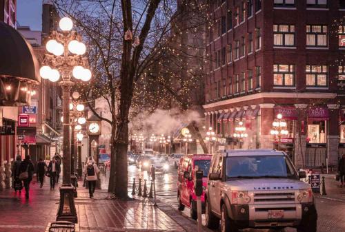 Gastown Apartment | Modern Downtown Stay!