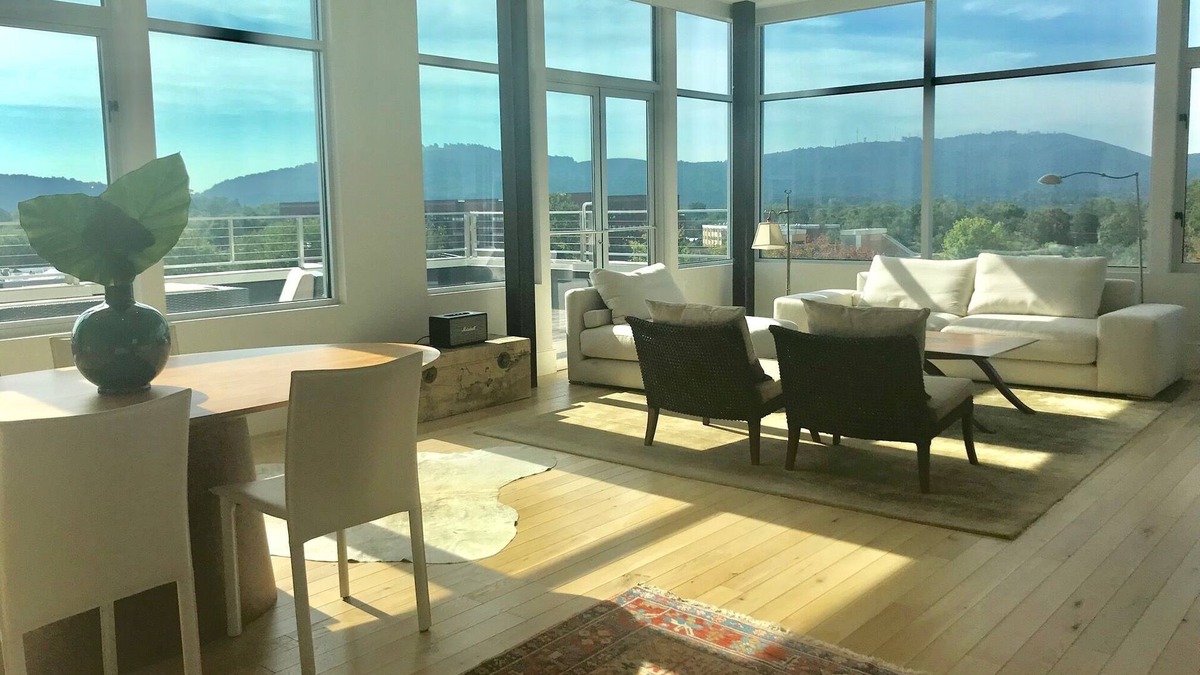 North Downtown Condo | Modern Downtown Condo