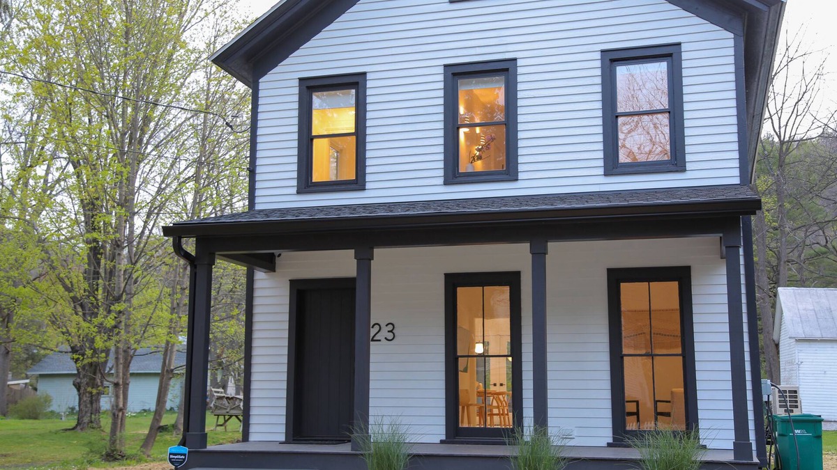 Phoenicia House | Modern dreamy Hudson Valley home