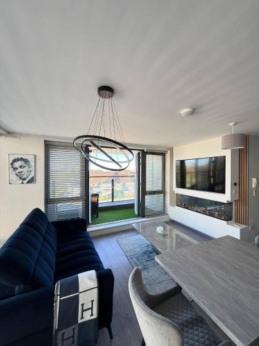 Sutton Cross Apartment | Modern Dublin Apartment - 10min from Airport City Centre