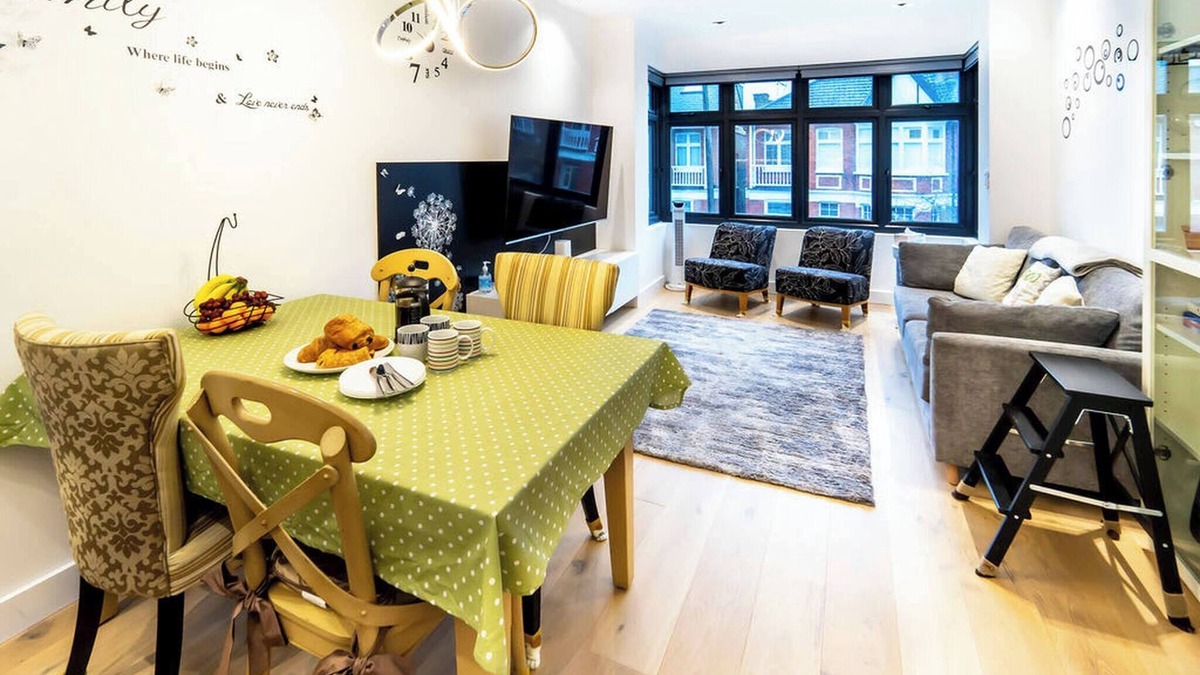 South Acton Apartment | Modern duplex in Ealing Common