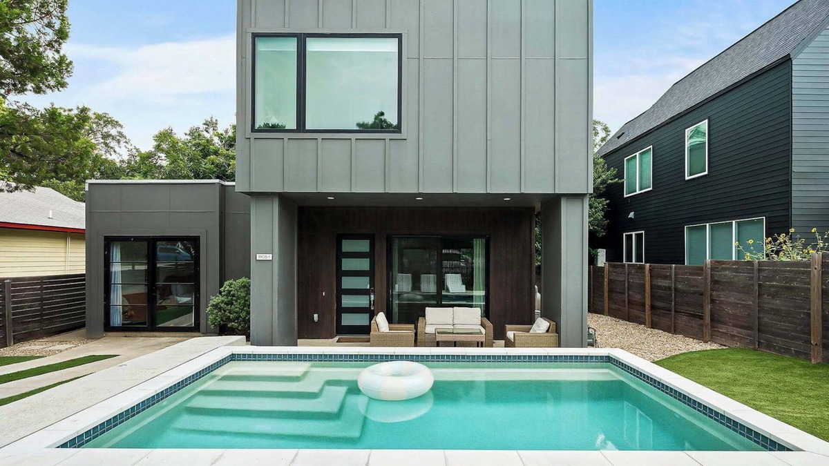 Chestnut House | Modern East ATX Home near UT | Private Pool | BBQ