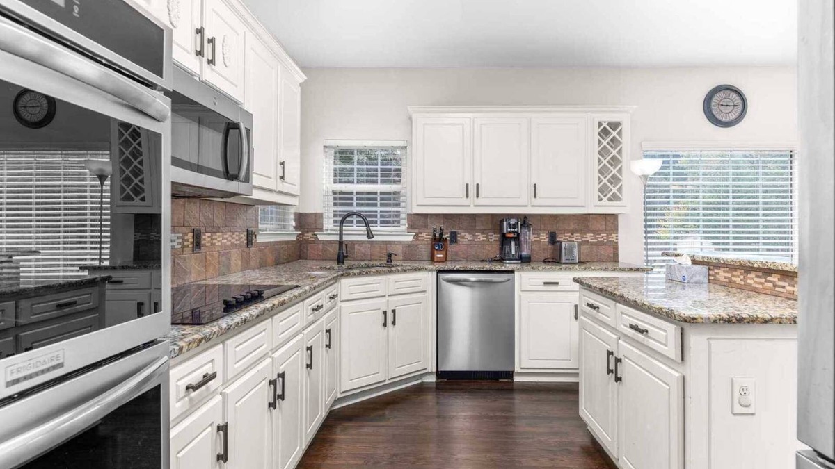 Buford House | Modern Elegance on Silver fox path