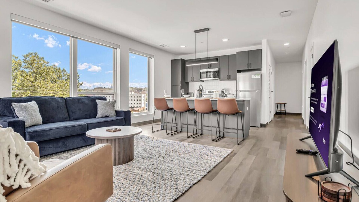 University Circle Apartment | Modern & Elegant 2BR | Cleveland Clinic