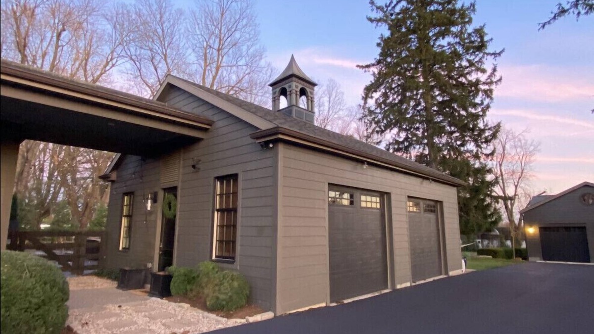 Lexington House | Modern & Elegant Carriage House at Historic Warsaw