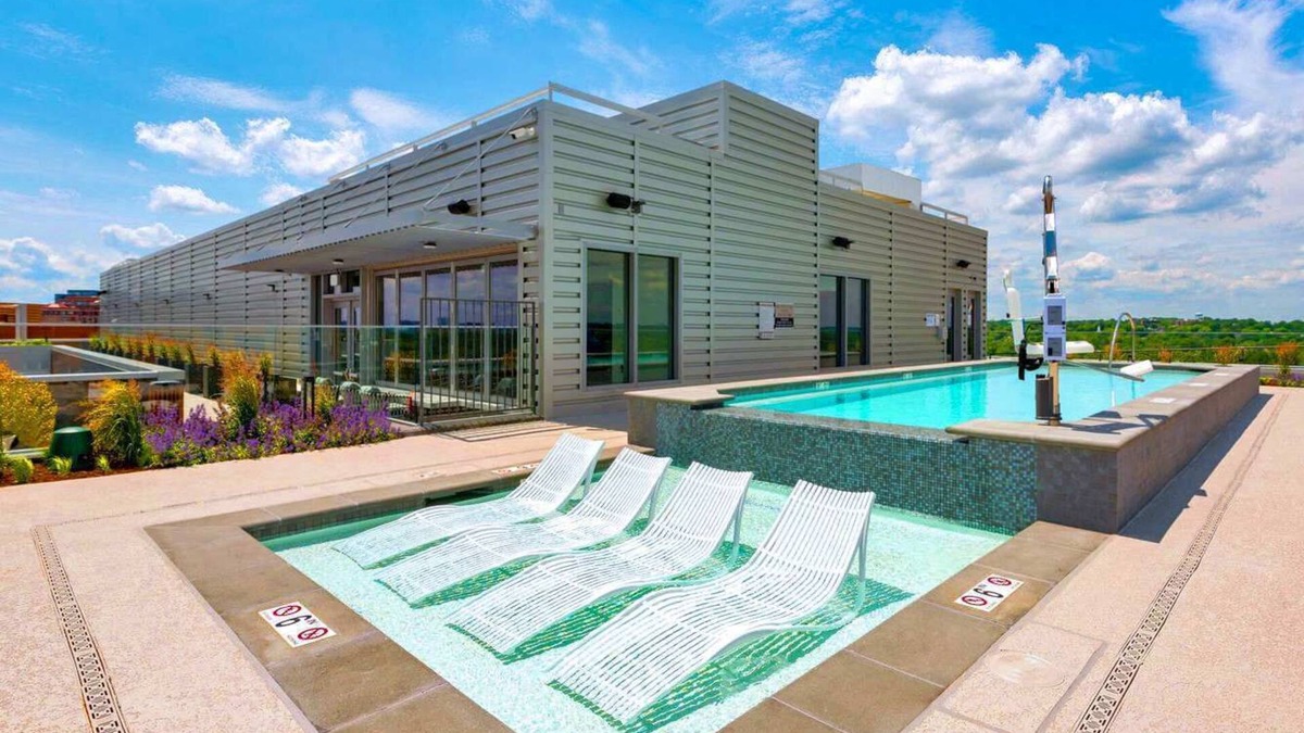 Clarendon Apartment | Modern Escape Near Pentagon
