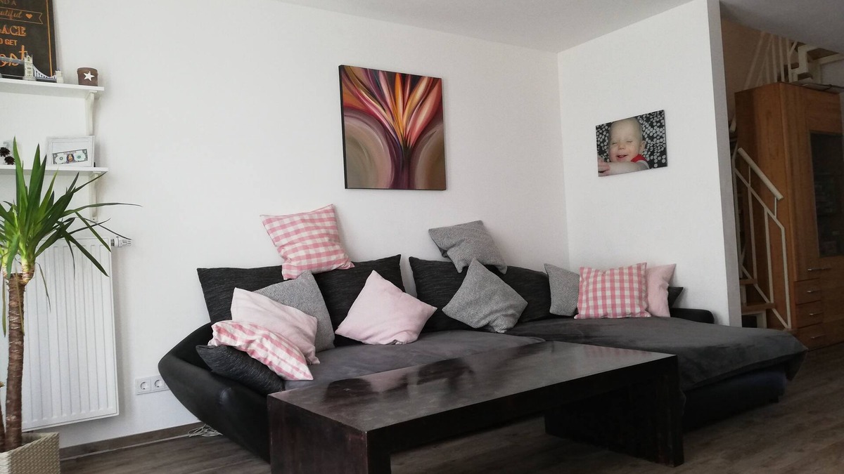 Neuallermohe House | Modern family friendly terraced house with perfect transport links