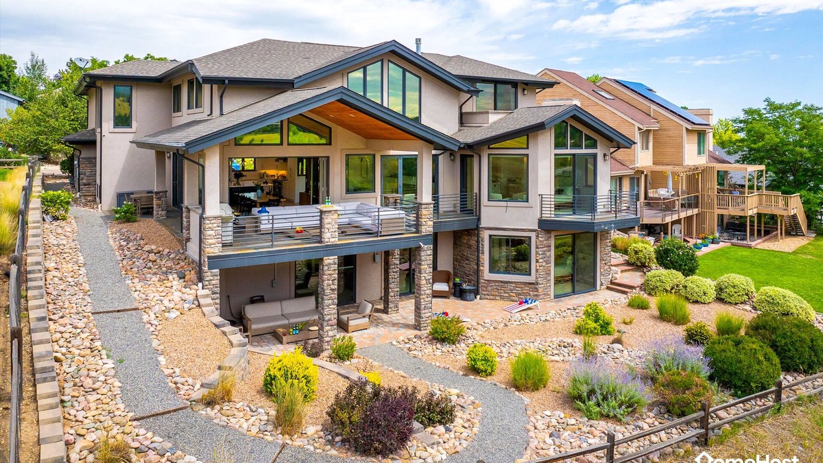Wonderland Lake House | Modern Family-Friendly Home, 10-Min to Downtown & CU