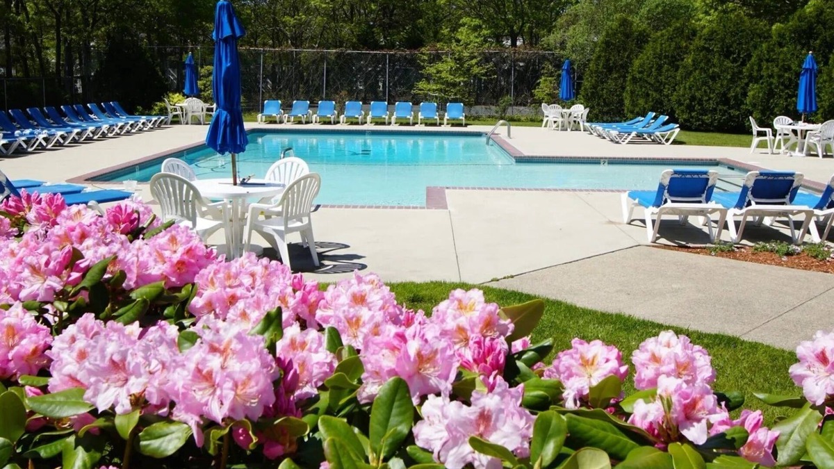 Mashpee Condo | Modern family-friendly Sea Mist Resort w/many amenities close to beaches!