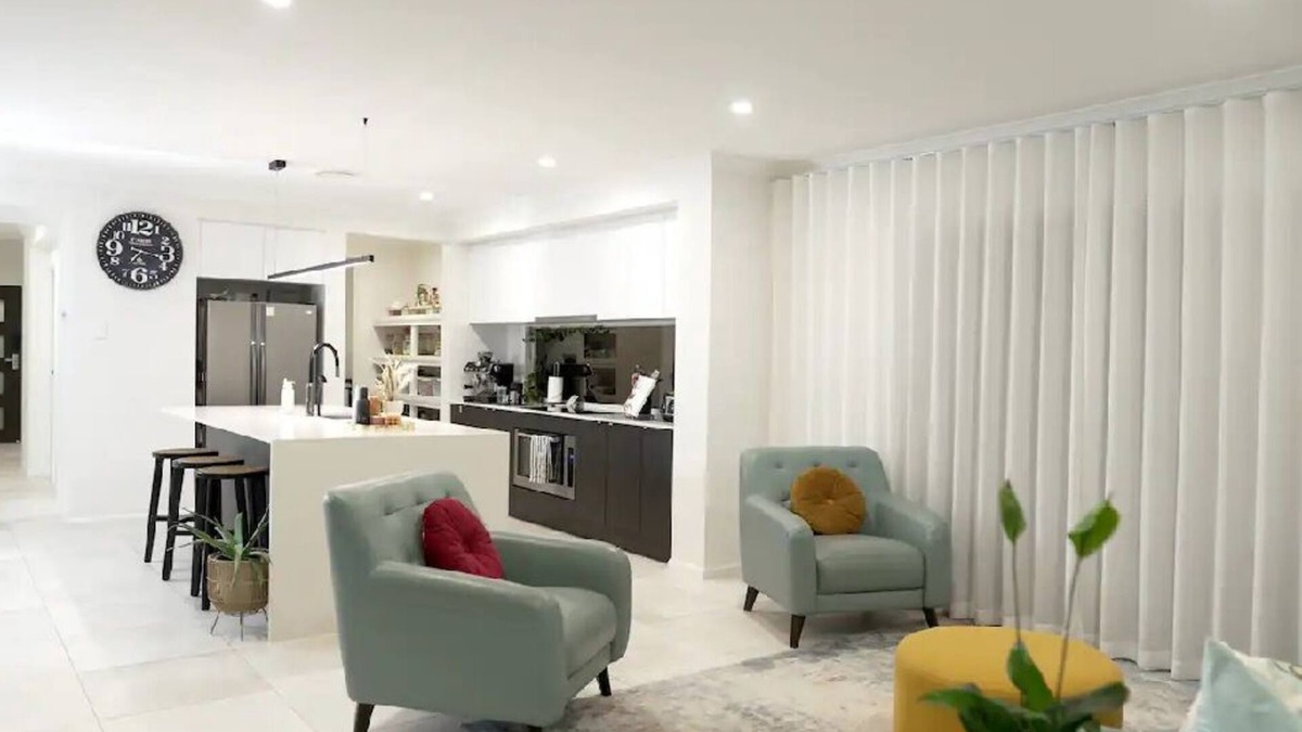 Hemmant House | Modern family house close to the Airport & CitynEntire home in Hemmant Australia