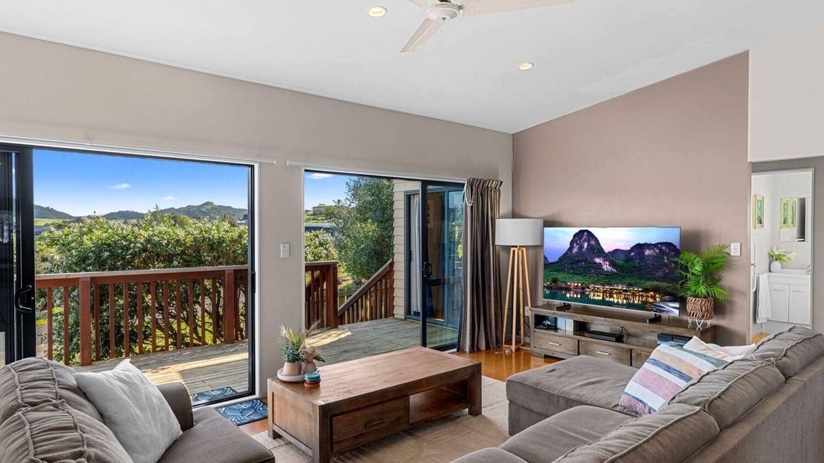 Mangawhai Heads House | Modern Family Retreat - Modern, spacious, sunny holiday home with rural views