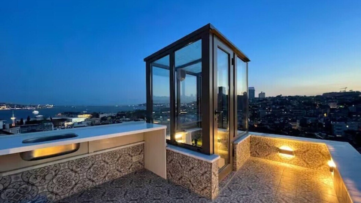Besiktas Apartment | Modern, family-sized flat with breathtaking views on the iconic Bosphorus.