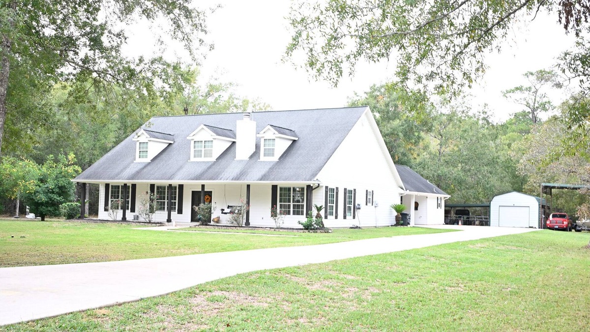 Wallisville Other | Modern Farmhouse & Guest Home in Wallisville!