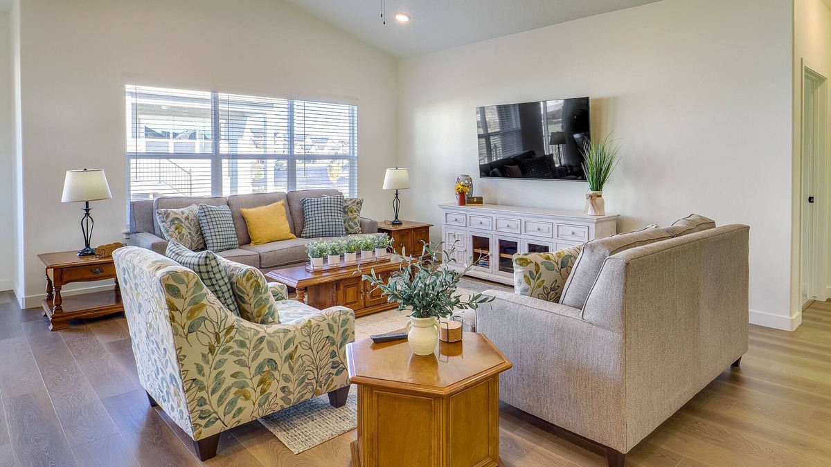 Herriman House | Modern Farmhouse in Herriman w/Mountain Views!