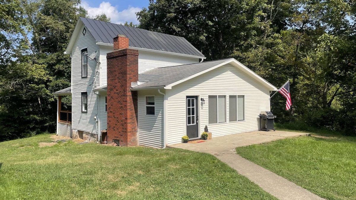 Athens Other | Modern Farmhouse situated close to Athens and State Parks!
