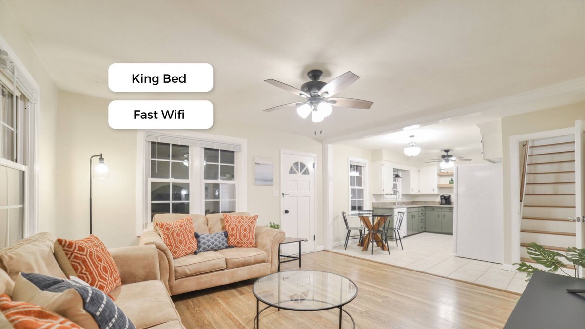 Jackson House | Modern*Fast WiFi*King Bed*Jackson, Missouri