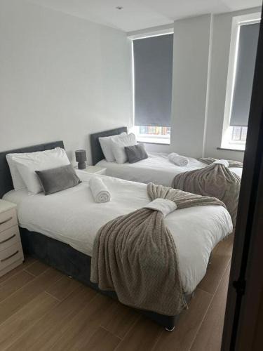 West Finchley Apartment | Modern Finchley 2BR Sleeps 6