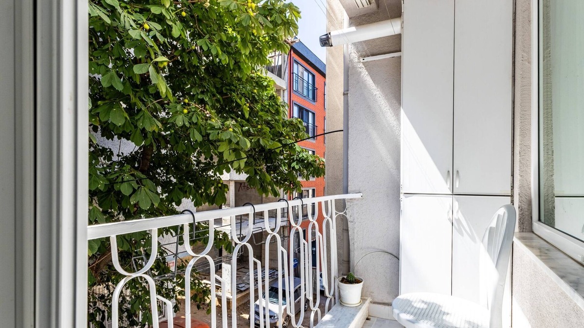Rasimpasa Apartment | Modern Flat w Balcony 2 min to Marmaray in Kadikoy