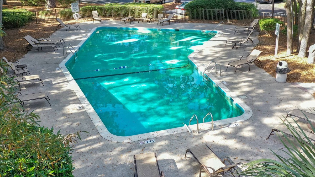 Folly Field Villa | Modern Folly Field Family Villa | Walk to Beach, Complex Pool