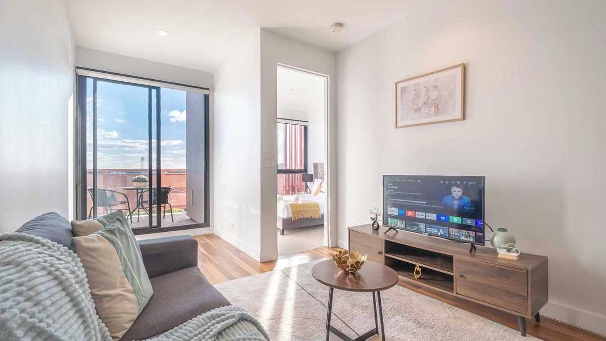 Footscray Apartment | Modern Footscray apartment 2BR2BA WIFI parking