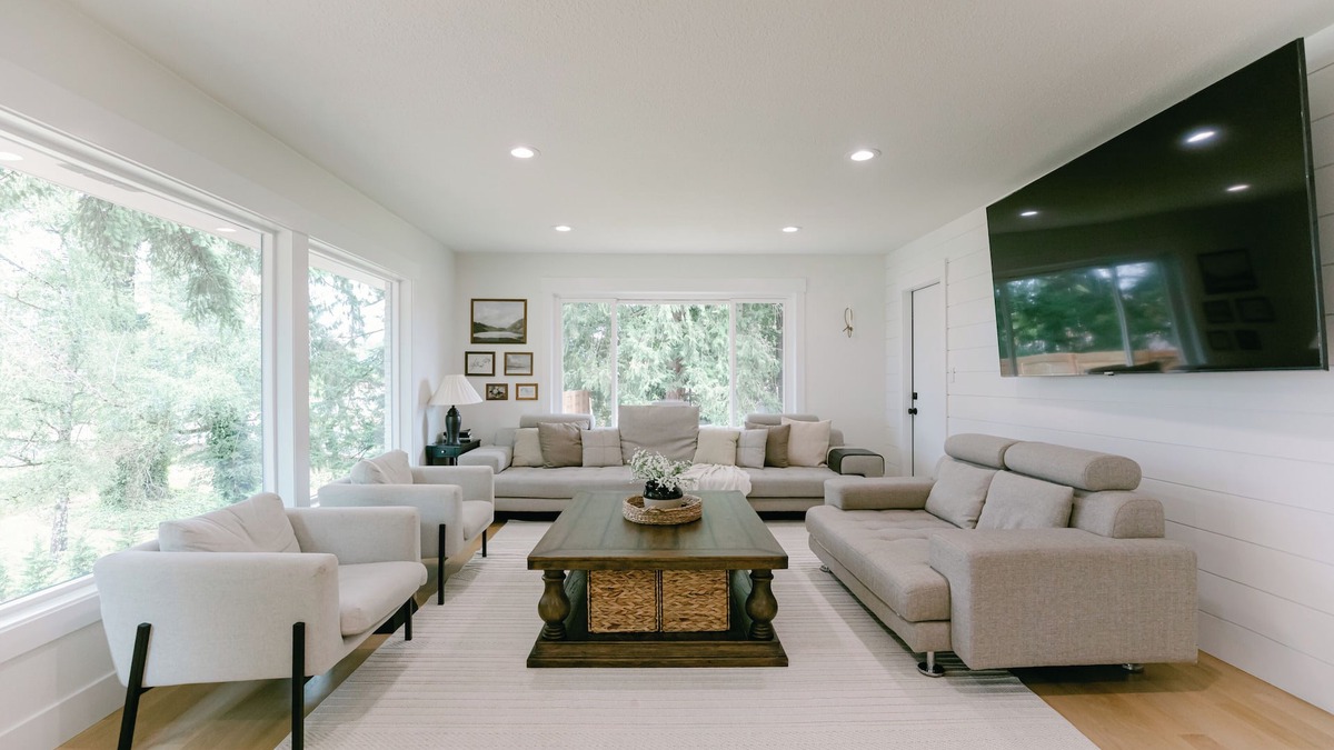 Hazel Dell House | Modern Forest Escape in the Heart of Vancouver