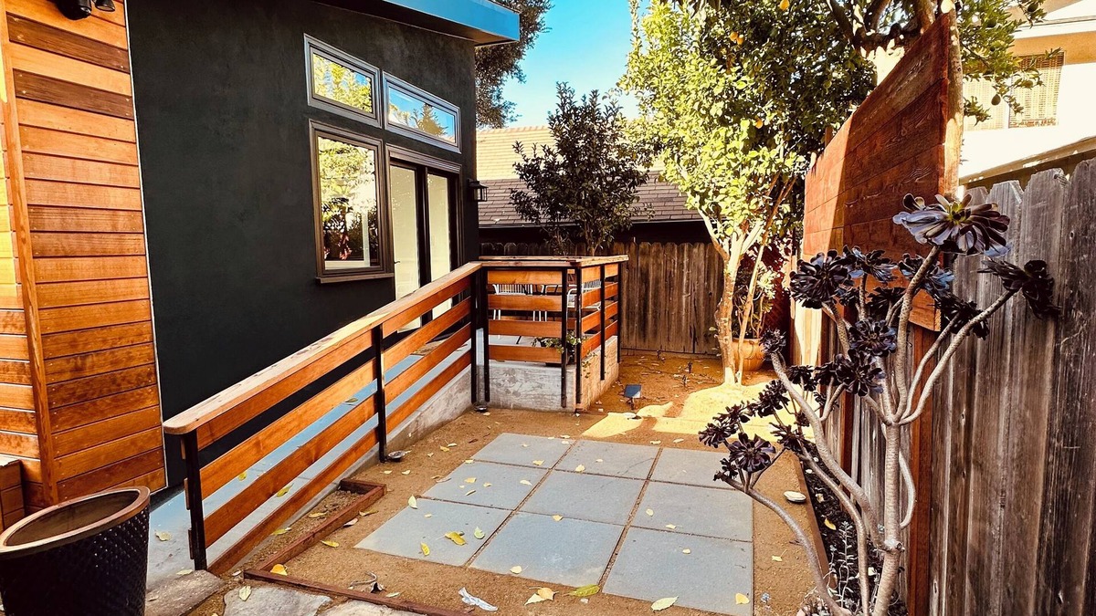Pinole Cottage | Modern, Fully Equipped Cottage in Pinole Valley!