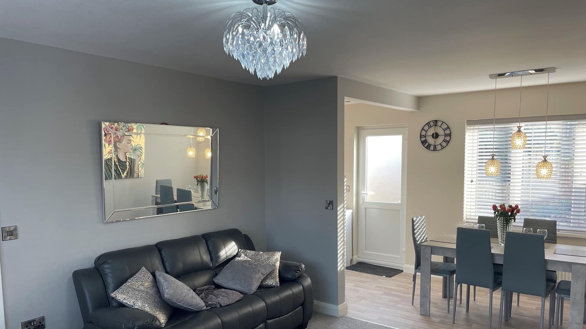 Winestead House | Modern furnished 3bed property