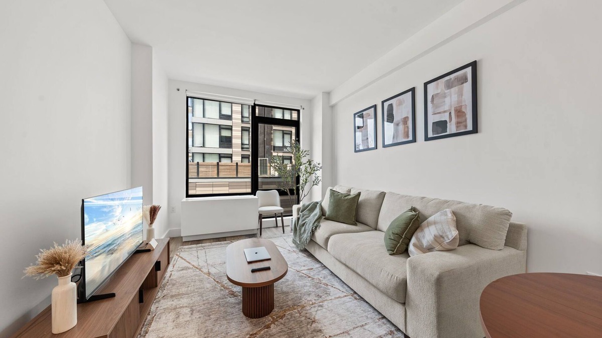 Port Morris Apartment | Modern Furnished Apartment Minutes from Manhattan