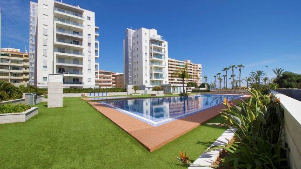 La Mata Apartment | Modern ground floor apartment with 80m² terrace + parking at La Mata beach