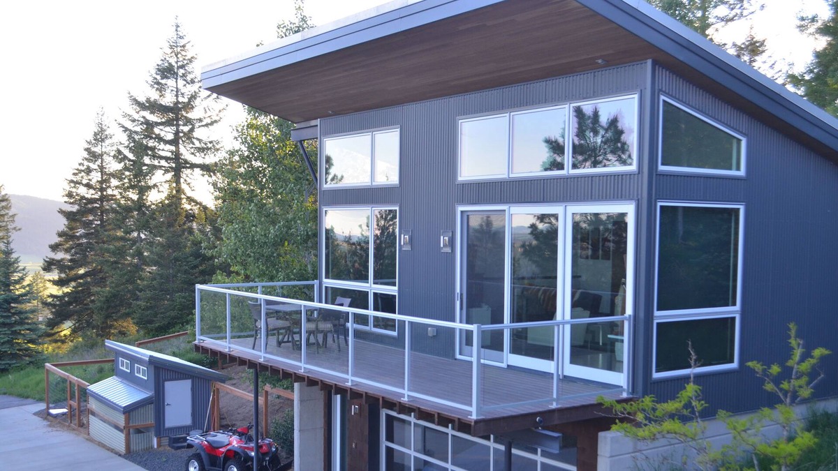 Coeur d'Alene Cottage | Modern Guest House with Panoramic Lake and Palouse Views