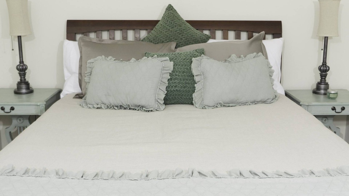 Canton House | Modern Guest Suite | 1 mile from Pro-football Hall of Fame