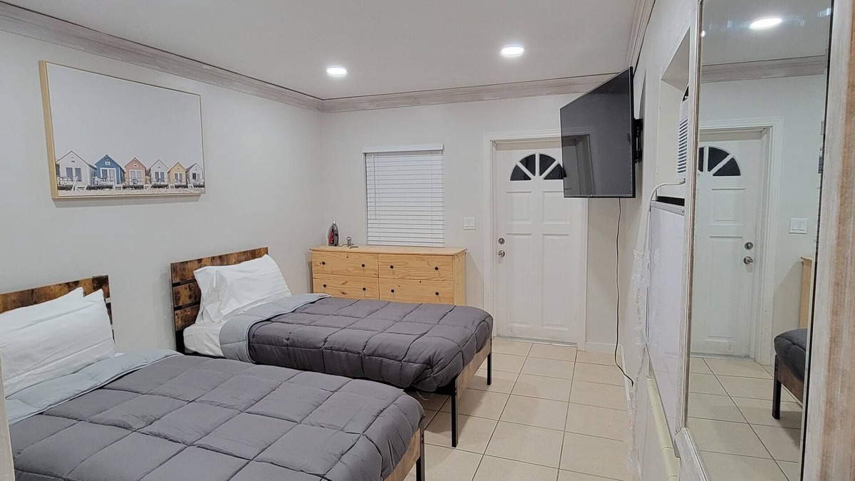 Mango Groves Apartment | Modern guest suite with adorable outdoor lounge!
