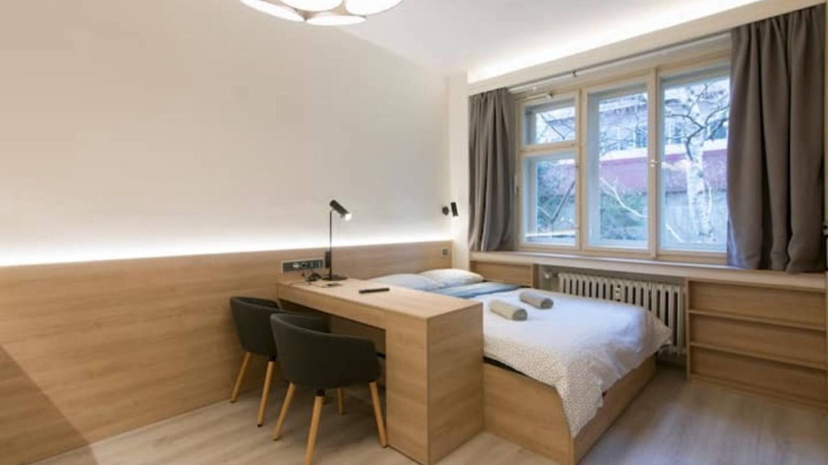 Prague 4 Apartment | ❖ 𝑴𝒐𝒅𝒆𝒓𝒏 𝑯𝒊𝒅𝒆𝒂𝒘𝒂𝒚 ❖ 2 min to METRO WiFi & free Netflix
