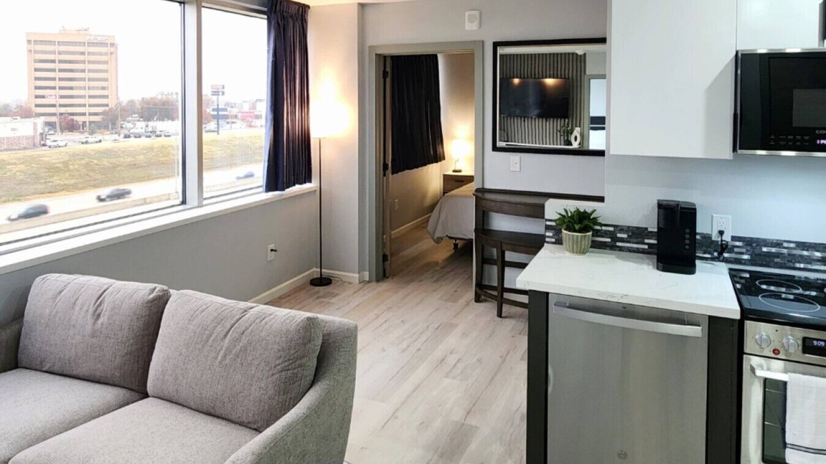 Tulsa Apartment | Modern High-Rise Apartment - 3