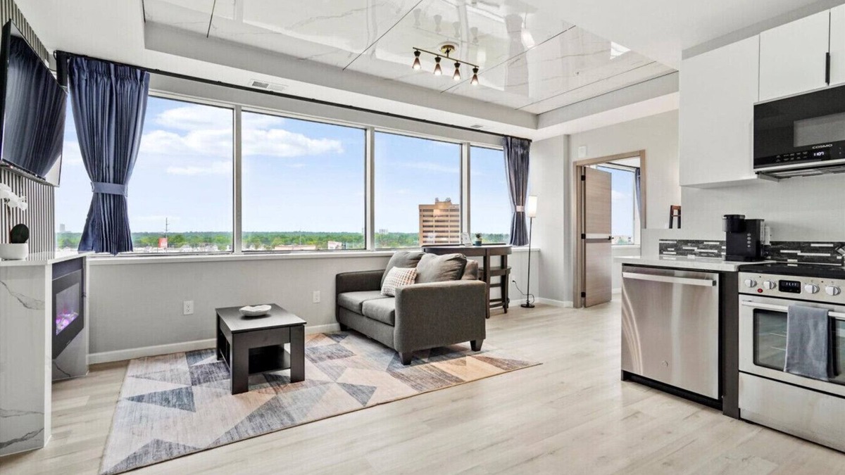 Tulsa Apartment | Modern High-Rise Apartment - 3