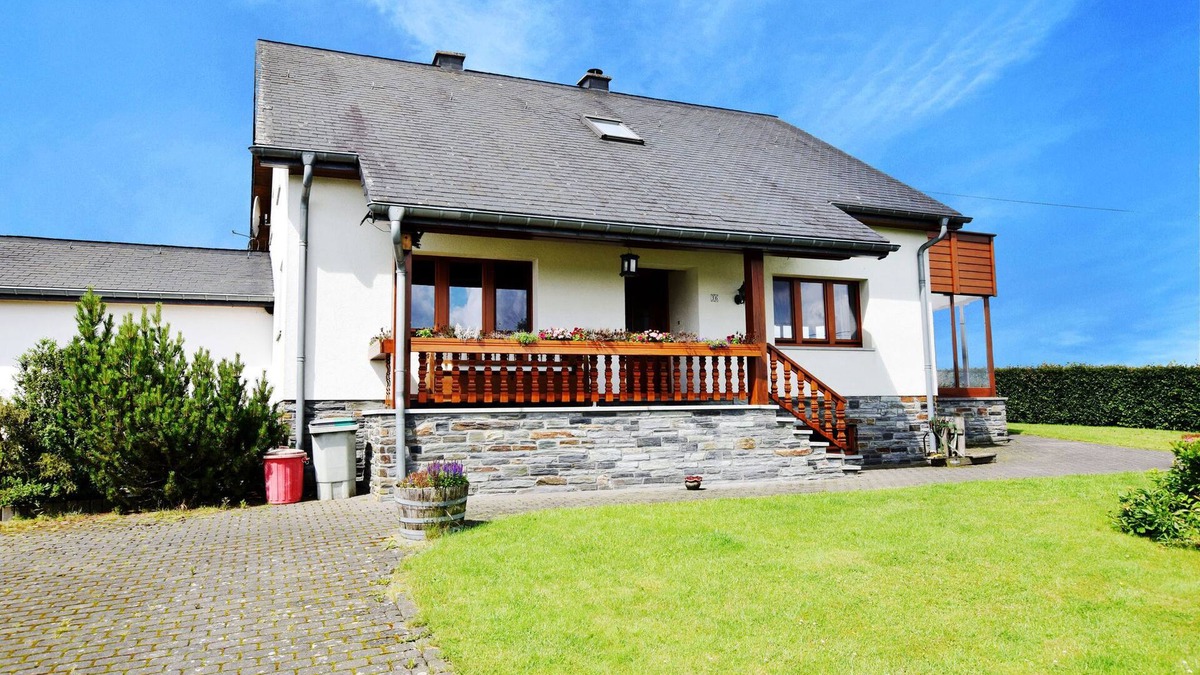 Schoenberg House | Modern Holiday Home in Schönberg with Jacuzzi