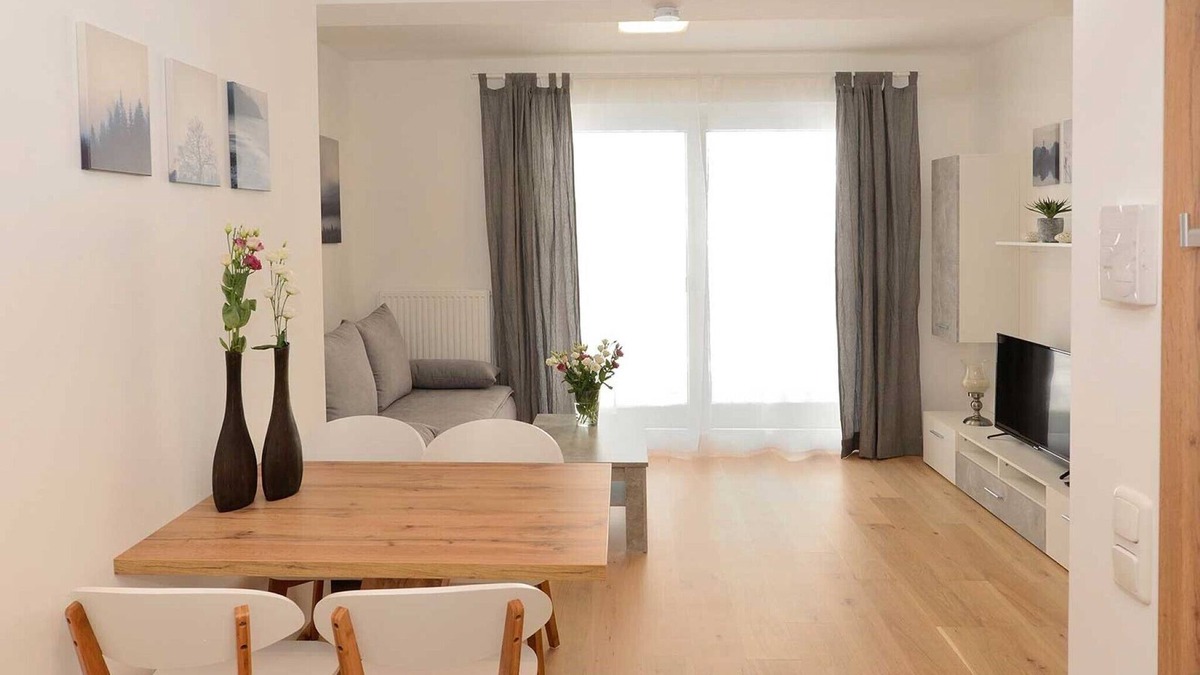 Muhlbachl Apartment | Modern Holiday Apartment "Serles" with Wi-Fi, Garden and Terrace